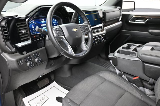 Used 2024 Chevrolet Silverado 1500 LT AWD/4WD image 14