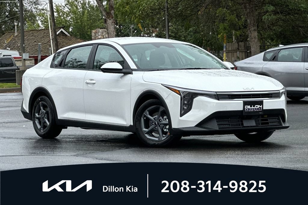 New 2026 Kia K4 FWD image 2