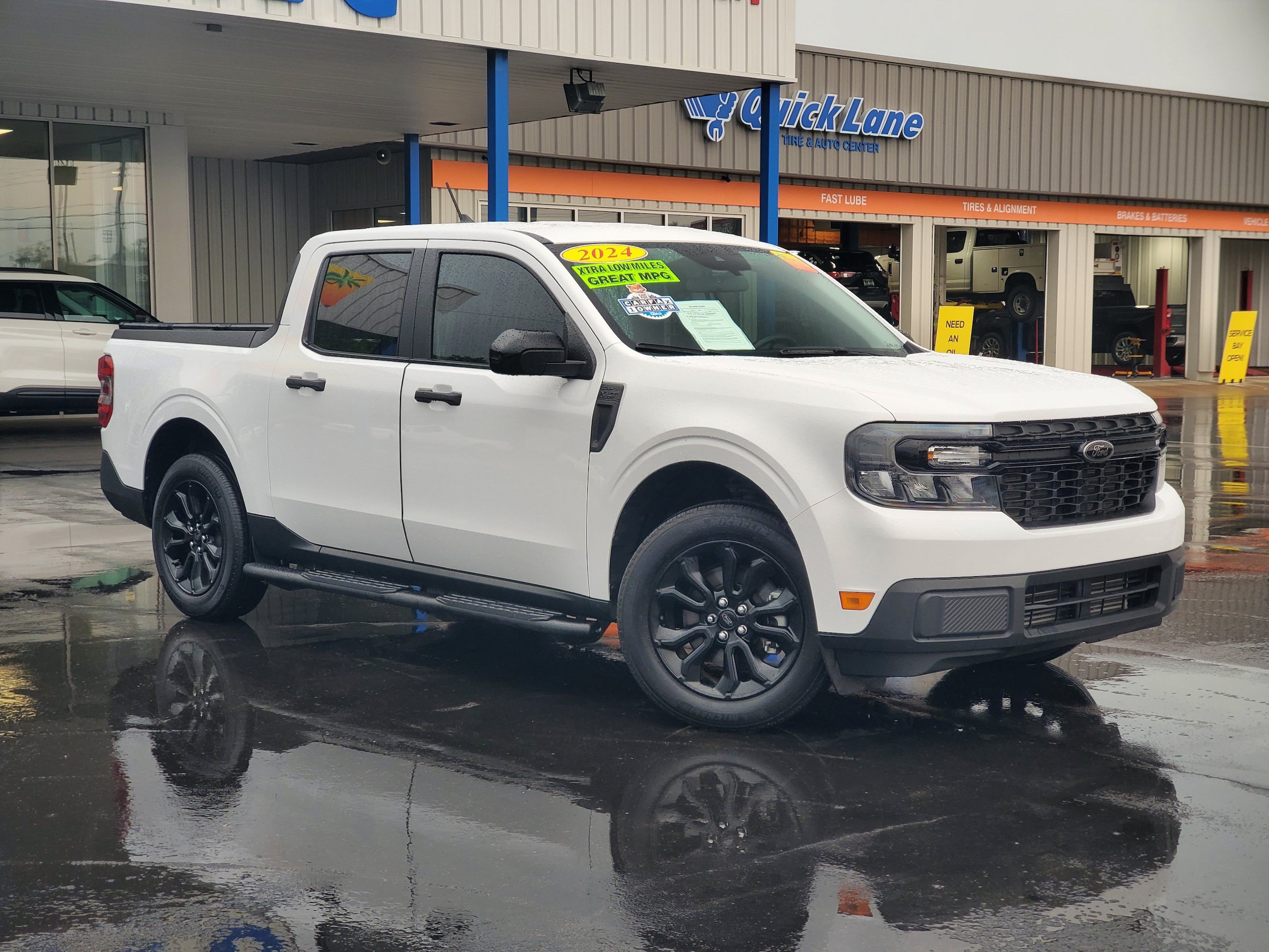 Used 2024 Ford Maverick XLT w/ XLT Luxury Package AWD/4WD image 1