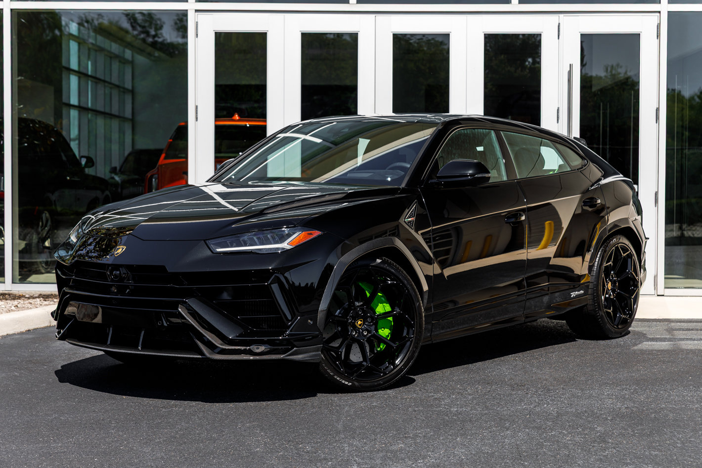 Used 2024 Lamborghini Urus Performante AWD/4WD image 1