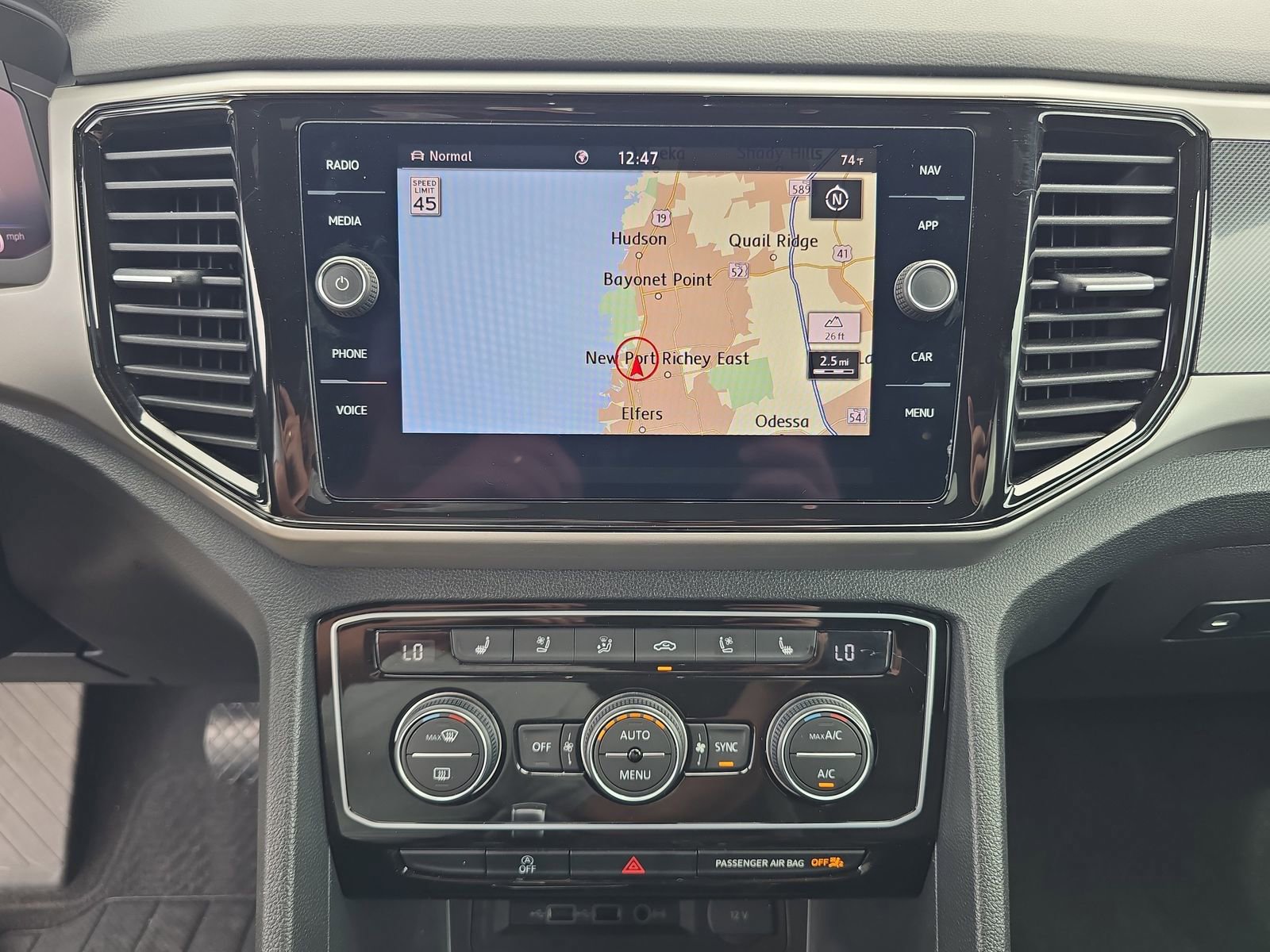 Used 2020 Volkswagen Atlas Cross Sport SEL Premium image 17