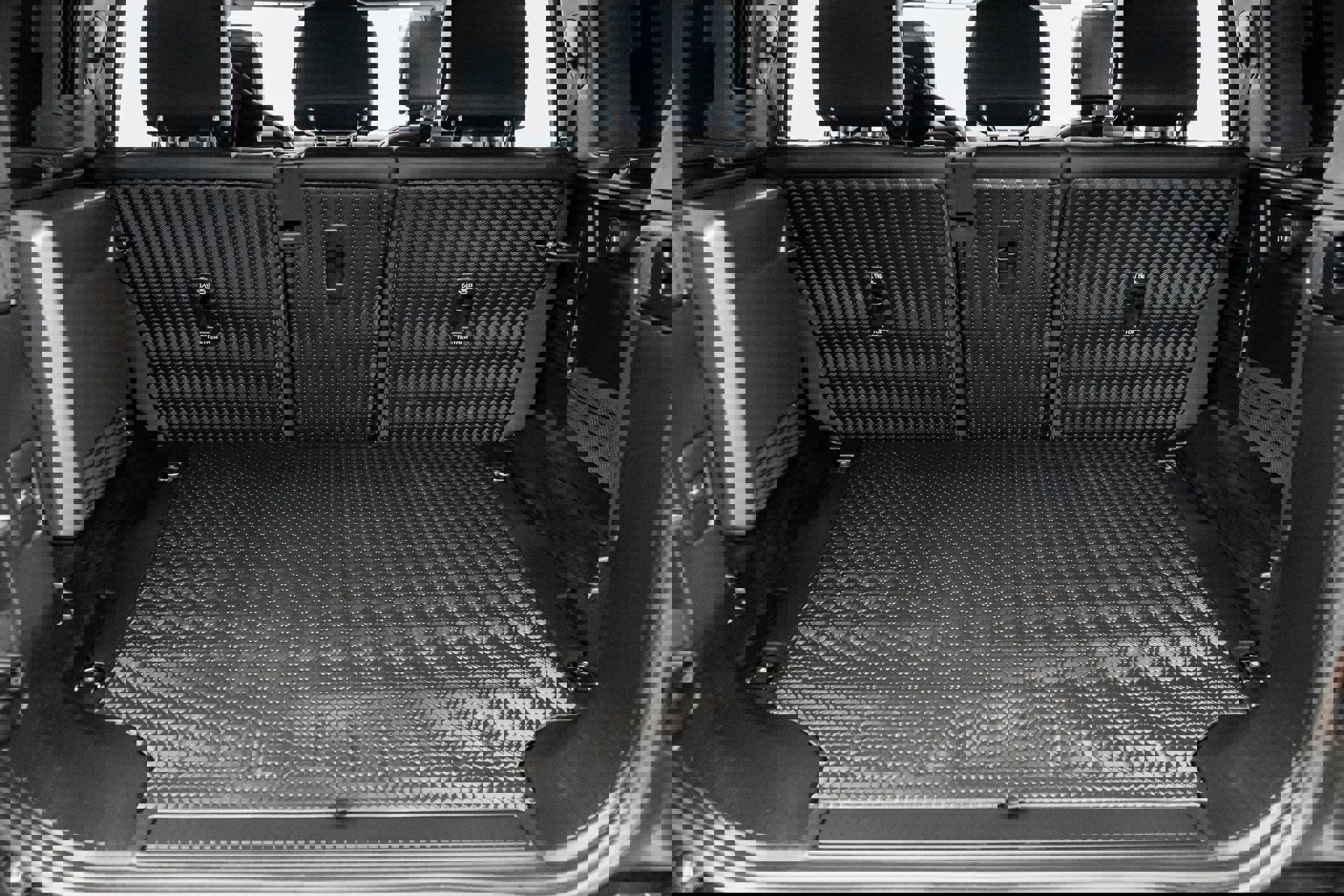 Used 2023 Land Rover Defender 110 X-Dynamic SE AWD/4WD image 46