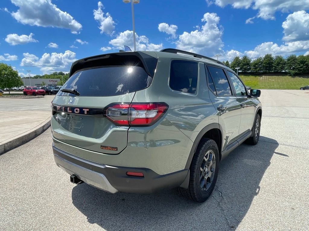 New 2026 Honda Pilot TrailSport image 3