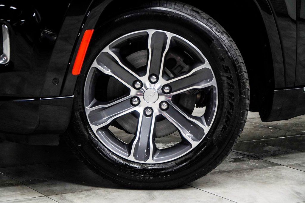 Used 2024 Jeep Grand Wagoneer L 4WD image 3