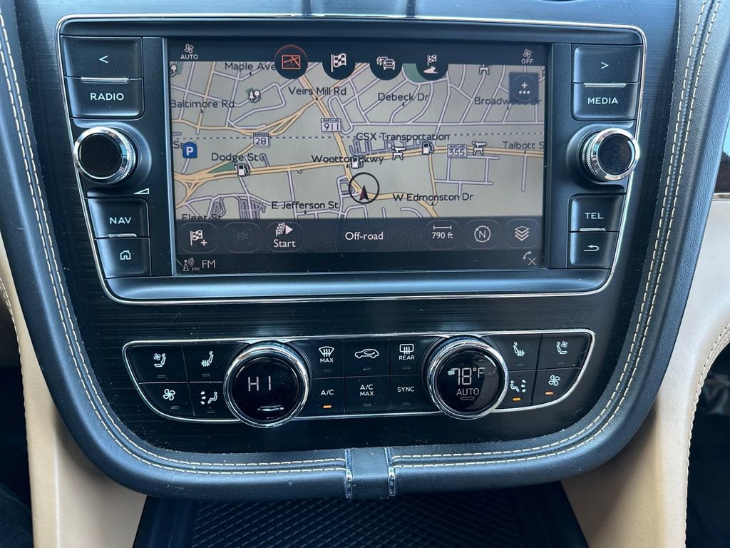 Used 2017 Bentley Bentayga W12 image 16