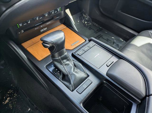 Used 2019 Lexus ES 350 Ultra Luxury image 13