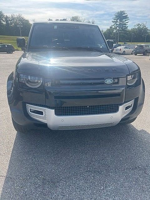 Used 2020 Land Rover Defender 110 SE image 8