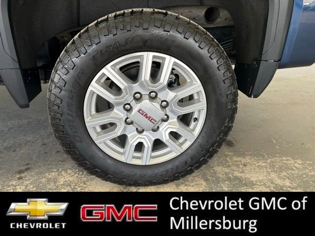 Used 2021 GMC Sierra 2500 SLT w/ SLT Premium Package AWD/4WD image 9
