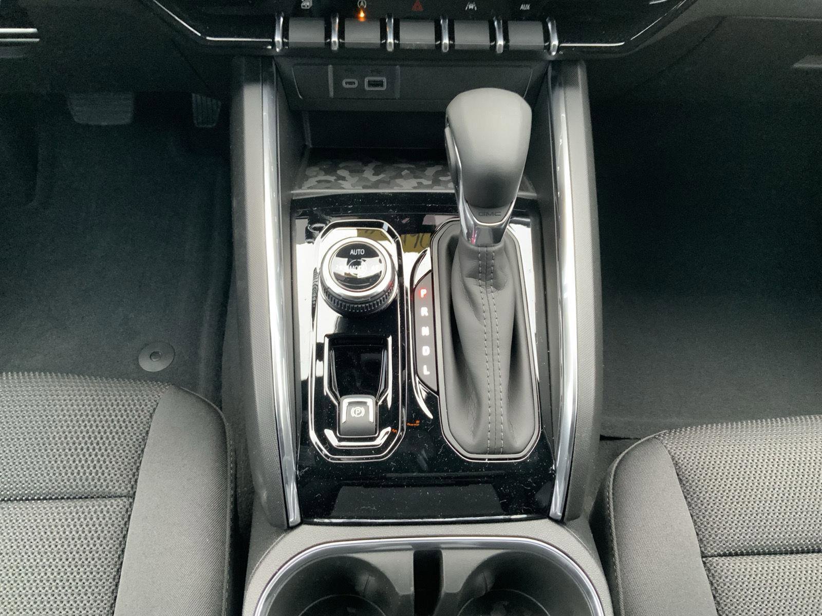 New 2026 GMC Canyon Elevation w/ Convenience Package image 49