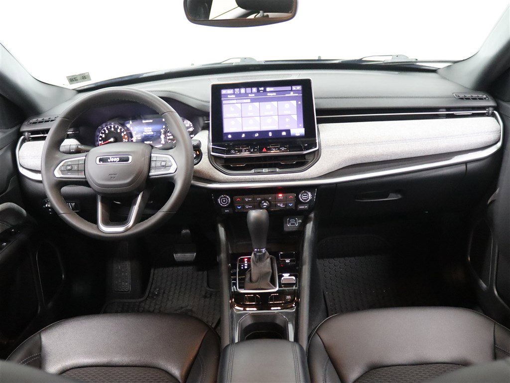 Used 2023 Jeep Compass Latitude w/ Convenience Group image 23