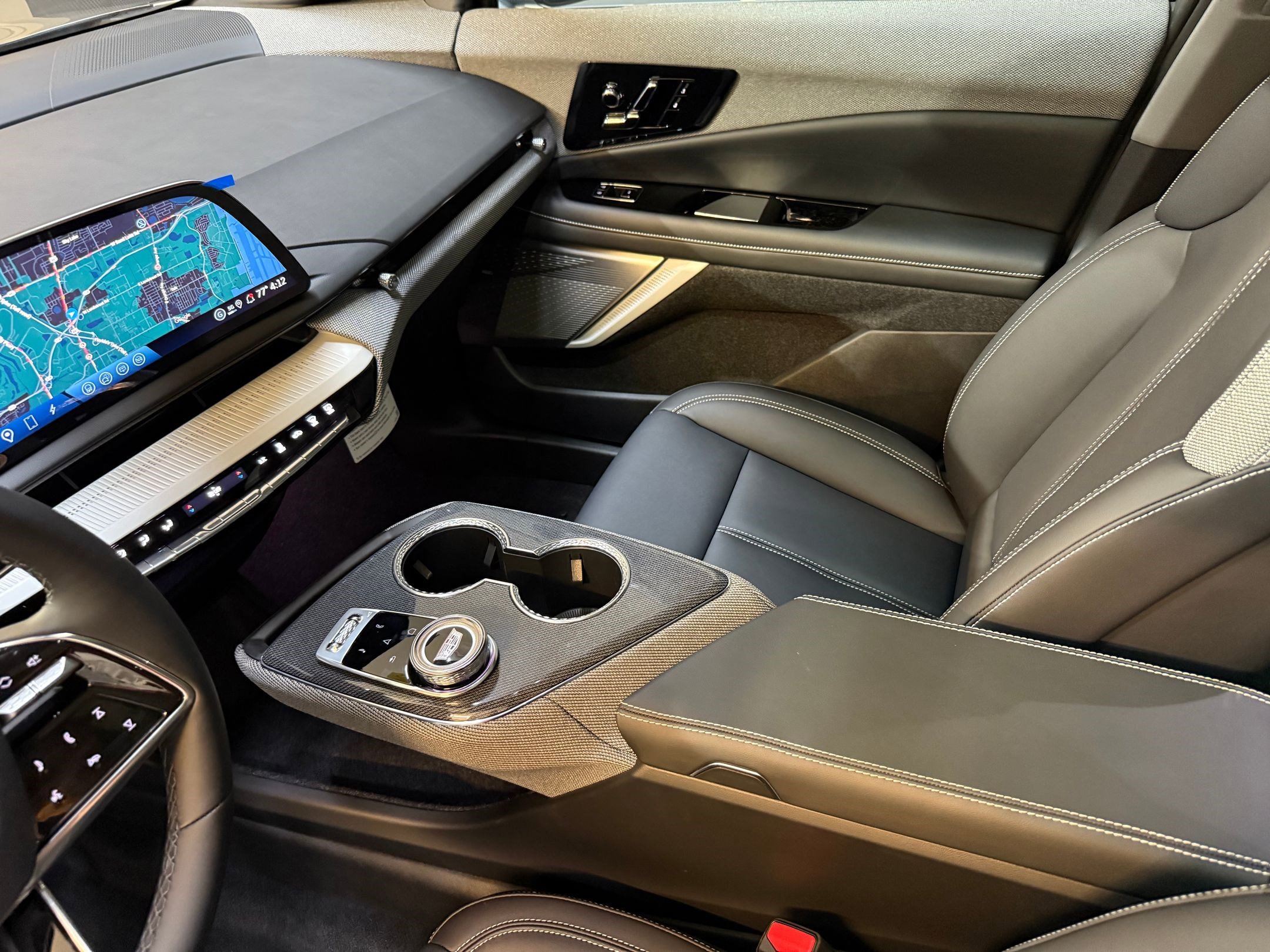 New 2026 Cadillac Optiq Sport 1 image 36