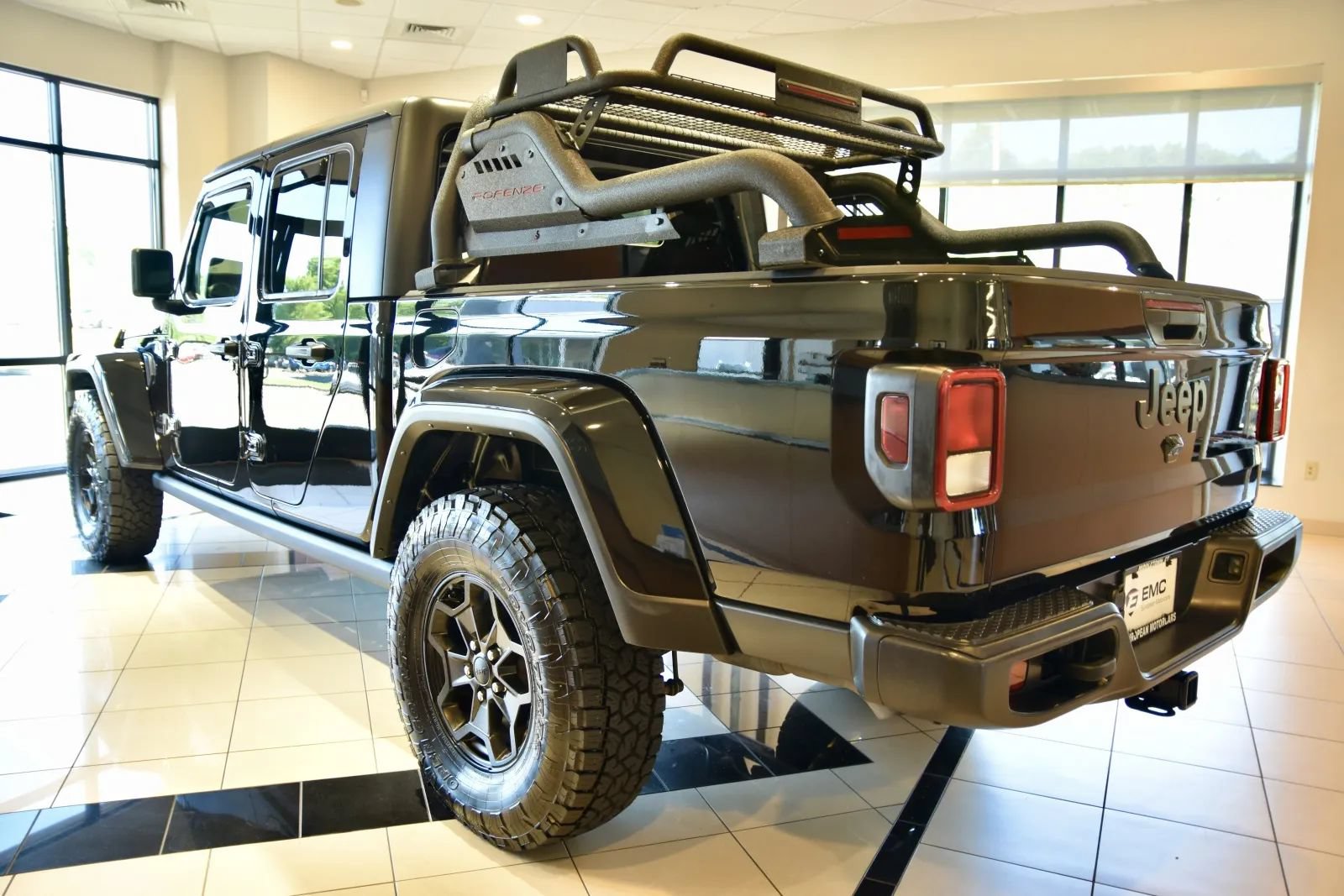 Used 2021 Jeep Gladiator Sport AWD/4WD image 4