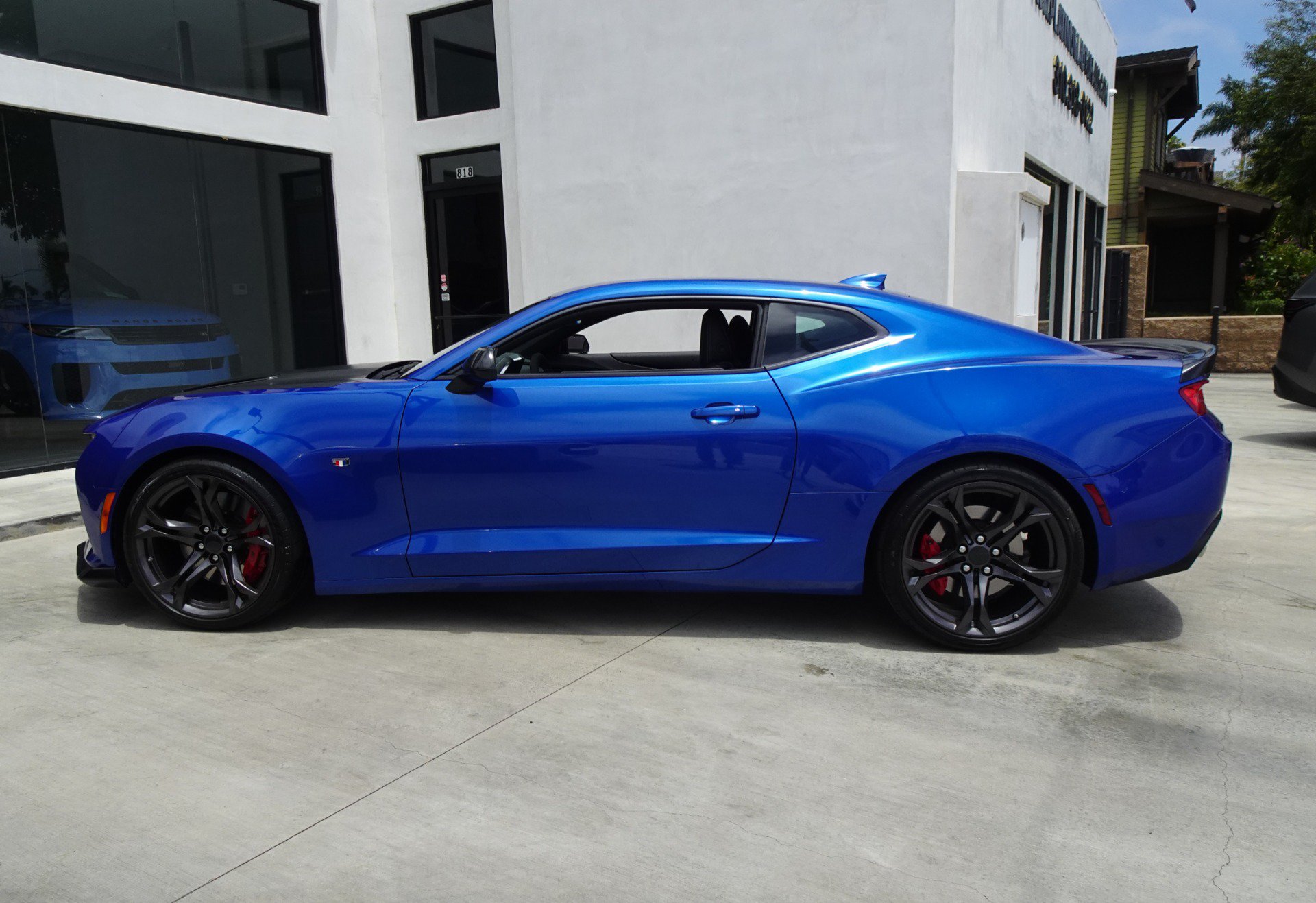 Used 2017 Chevrolet Camaro SS RWD image 3