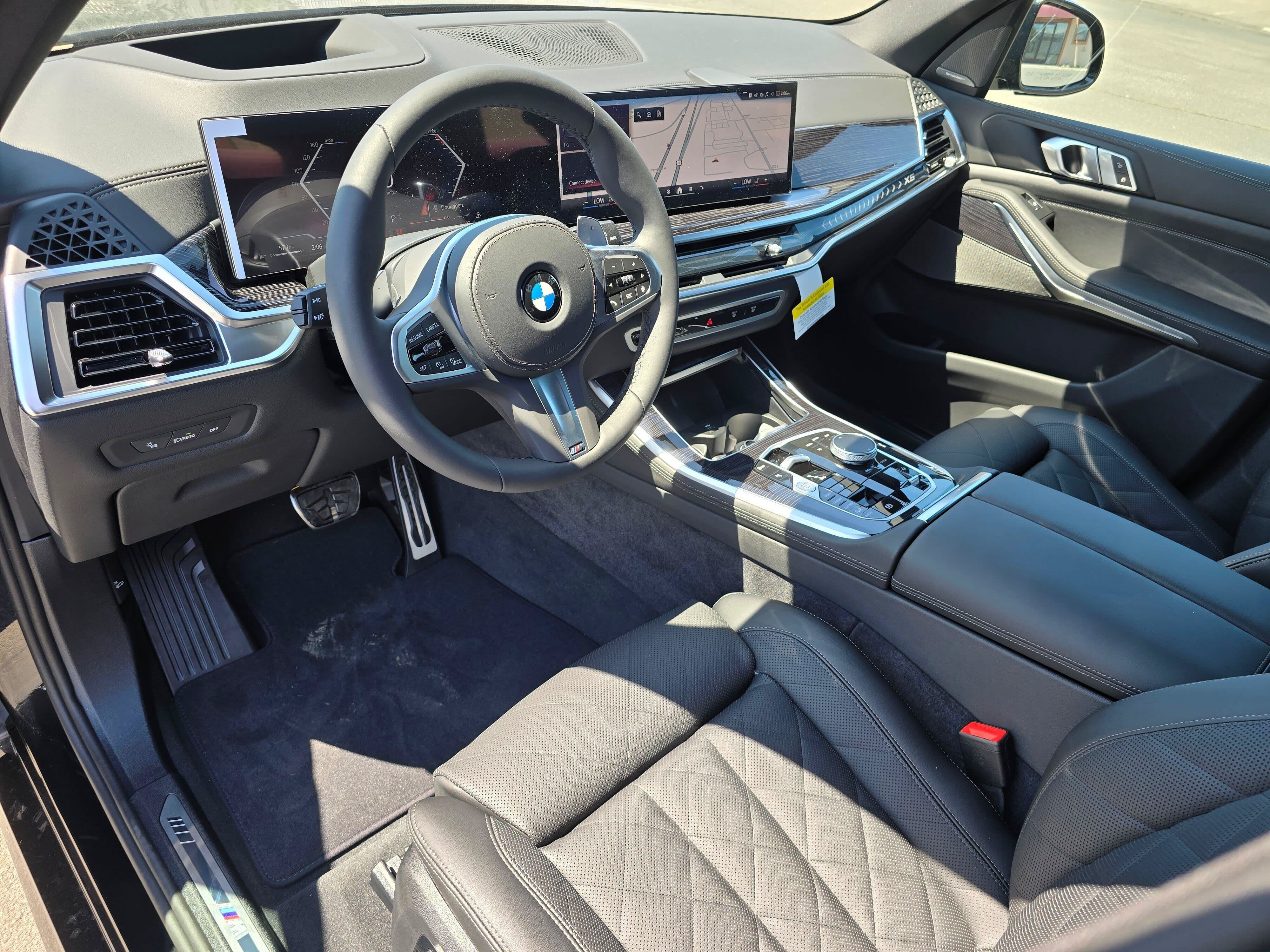 New 2026 BMW X5 xDrive40i w/ M Sport Package AWD/4WD image 2
