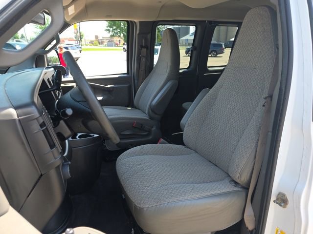 Used 2020 Chevrolet Express 3500 LT w/ LT Preferred Equipment Group RWD image 10