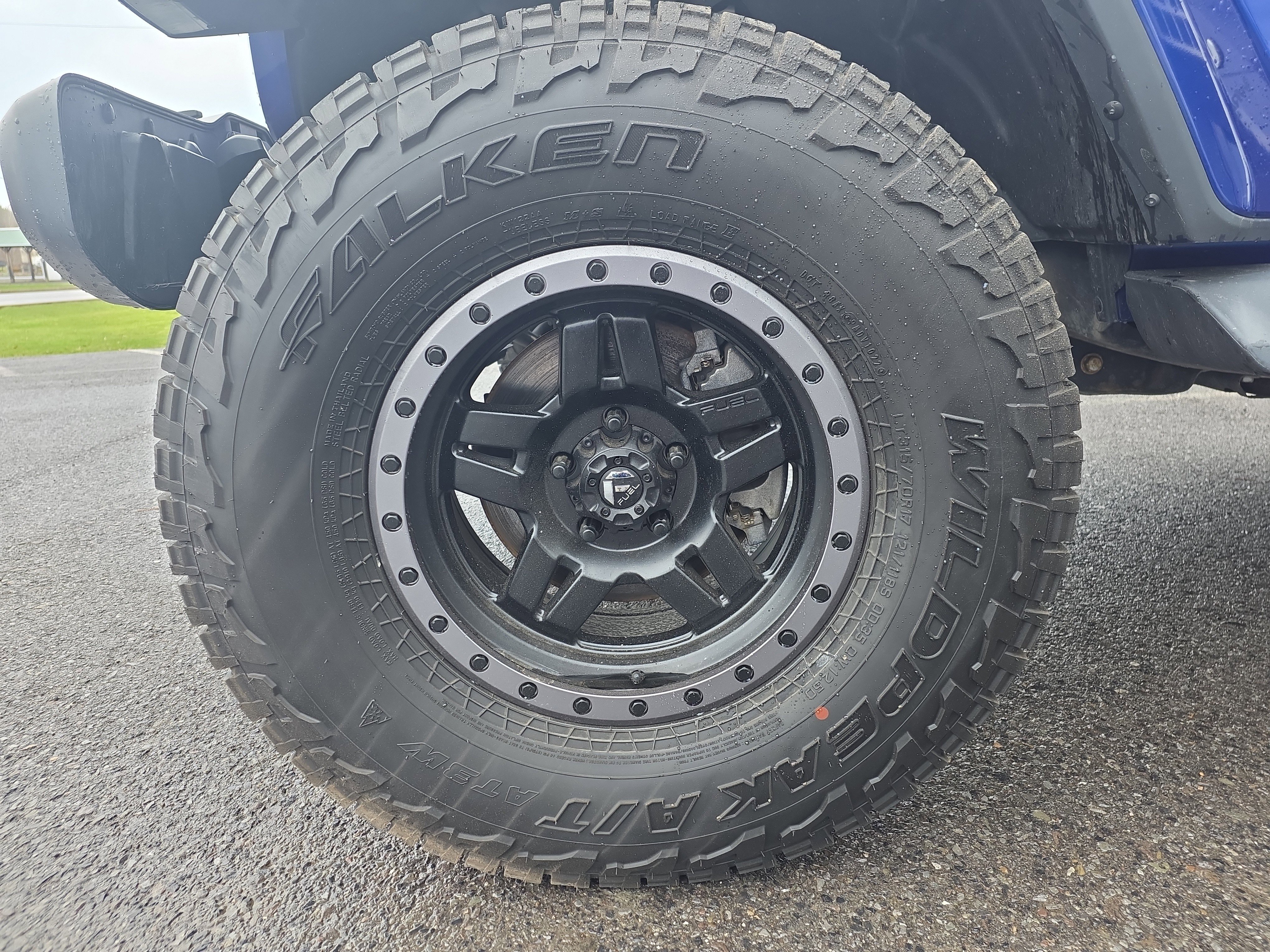 Used 2018 Jeep Wrangler Unlimited Sahara image 11