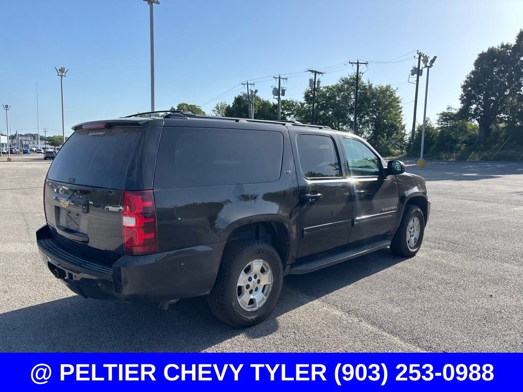 Used 2013 Chevrolet Suburban LT w/ Luxury Package AWD/4WD image 7