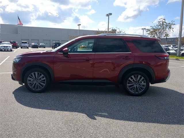 Used 2023 Nissan Pathfinder SL w/ SL Premium Package image 7