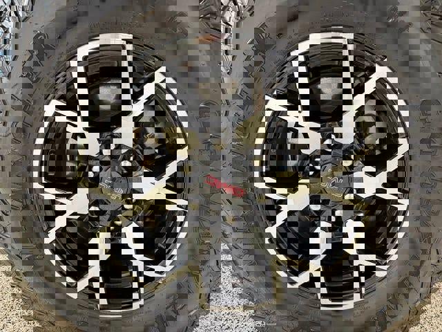 Used 2024 GMC Canyon AT4X image 28