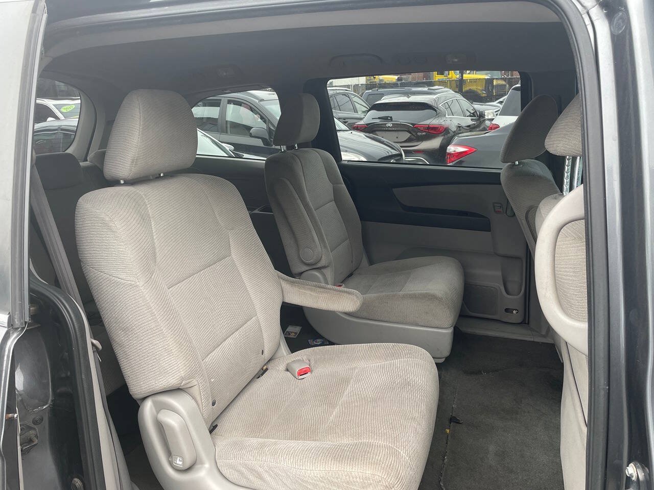 Used 2012 Honda Odyssey LX image 7