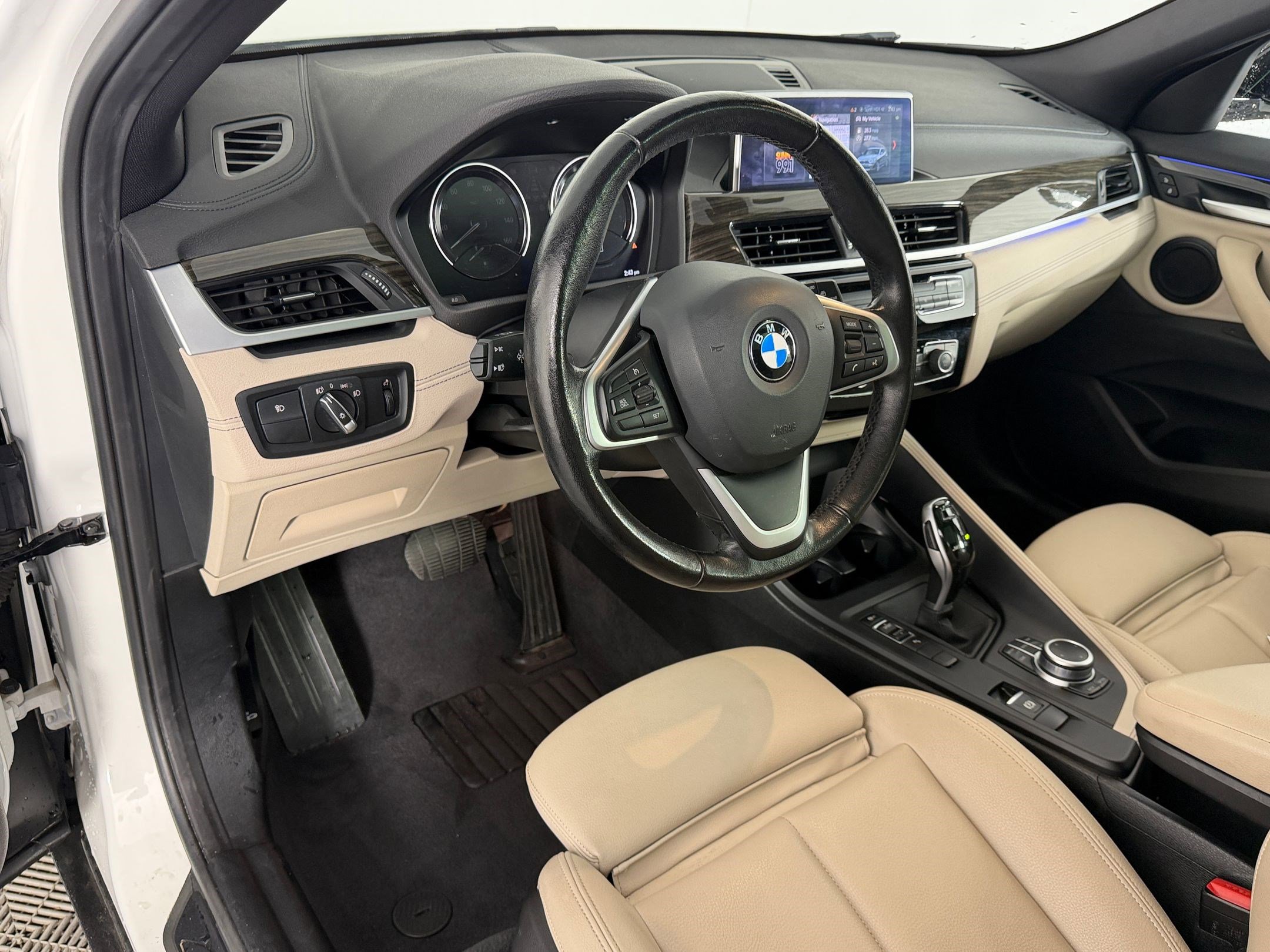 Used 2022 BMW X2 sDrive28i w/ Convenience Package image 4