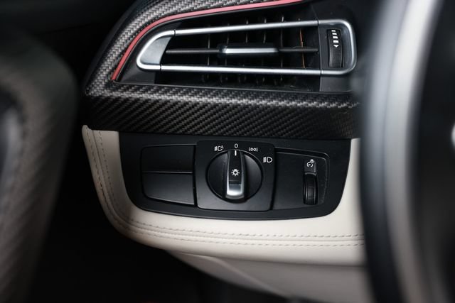 Used 2020 BMW i8 Coupe AWD/4WD image 49