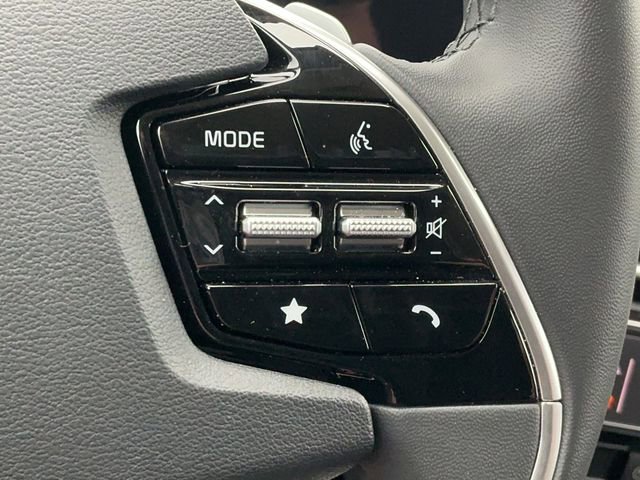Certified 2025 Kia Niro EX Touring image 23