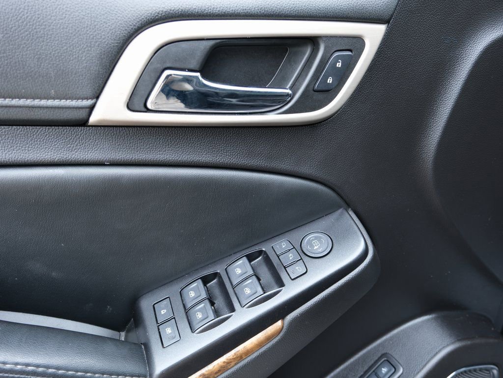 Used 2016 GMC Yukon Denali w/ Open Road Package image 28