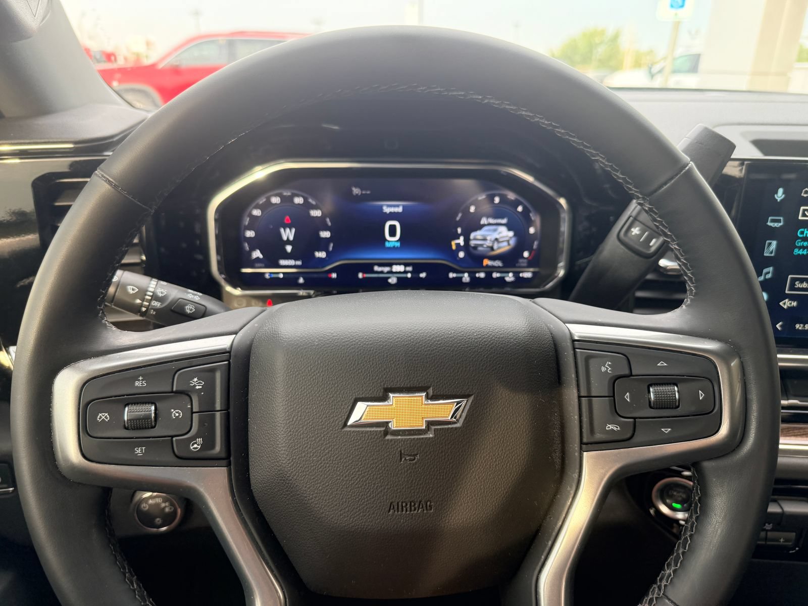 Used 2025 Chevrolet Silverado 1500 LT RWD image 12