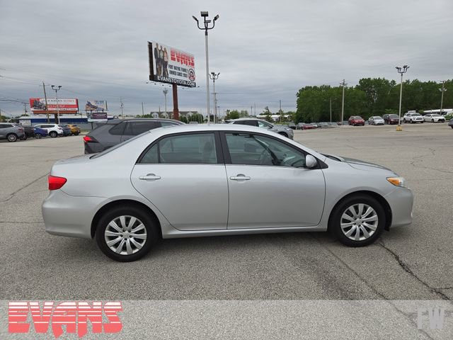 Used 2013 Toyota Corolla LE FWD image 3