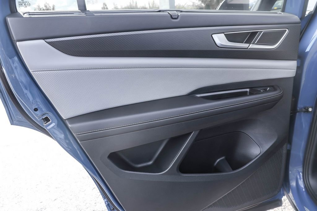 New 2026 Volkswagen Atlas Cross Sport SEL R-Line image 31