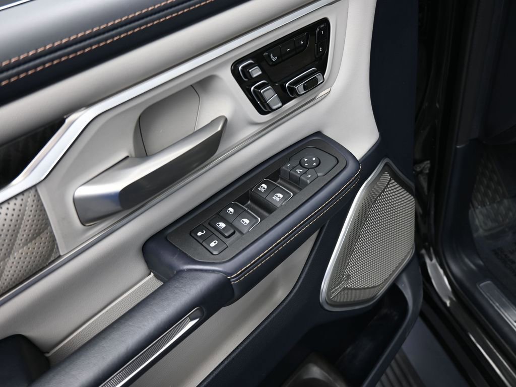 Used 2025 RAM 1500 Tungsten image 14