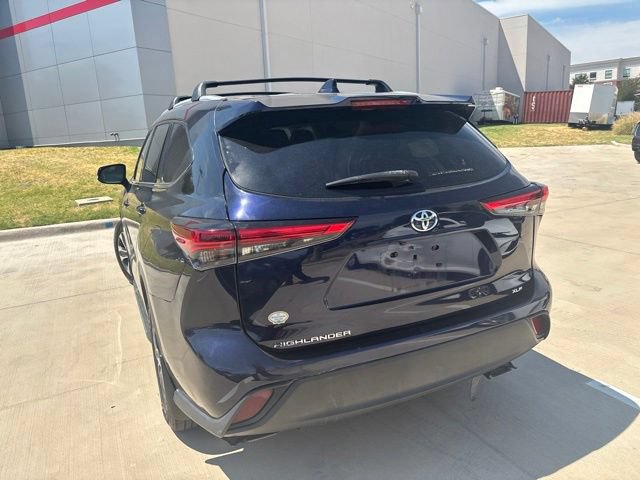 Used 2022 Toyota Highlander XLE FWD image 4