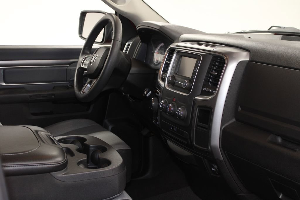 Used 2024 RAM 1500 Classic SLT image 27