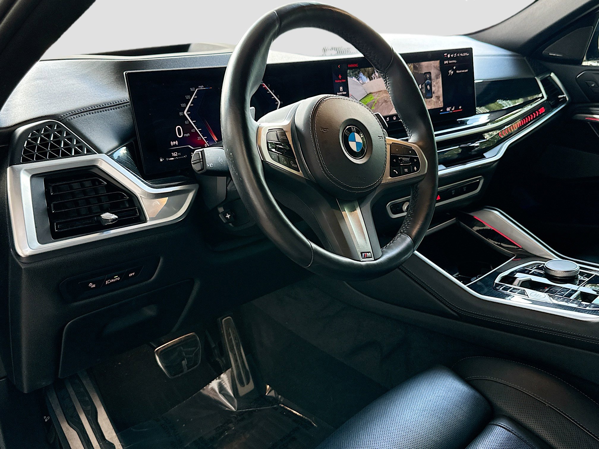 Used 2024 BMW X6 xDrive40i w/ Premium Package image 9