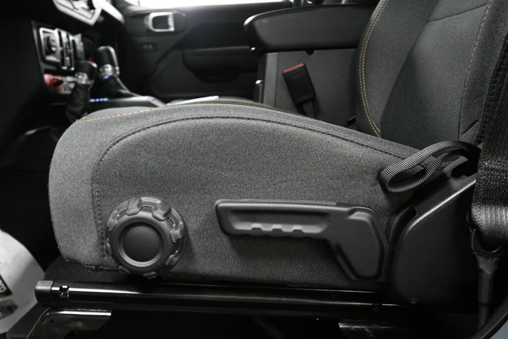 Used 2026 Jeep Wrangler Unlimited Sport AWD/4WD image 11