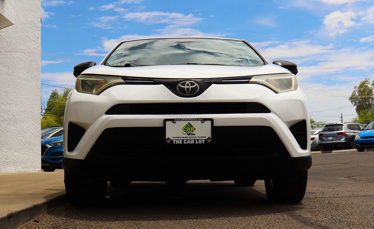 Used 2018 Toyota RAV4 LE w/ All Weather Liner Package FWD image 17