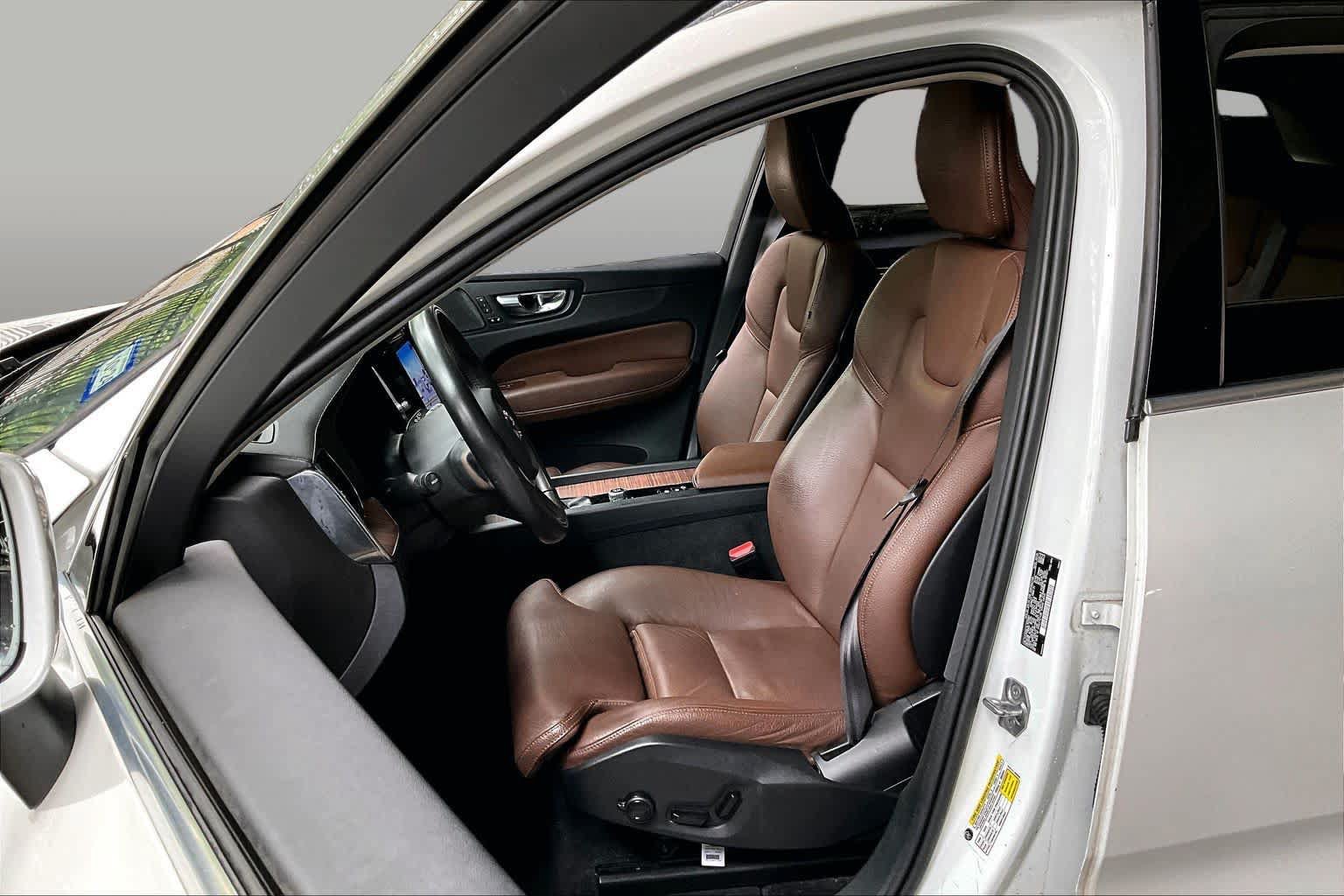 Used 2020 Volvo XC60 T5 Inscription w/ Protection Package Premier FWD image 7