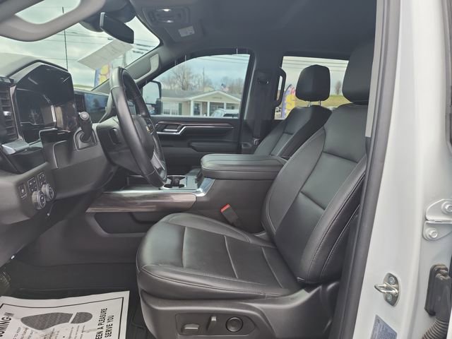 Used 2024 Chevrolet Silverado 3500 LTZ w/ LTZ Convenience Package image 19