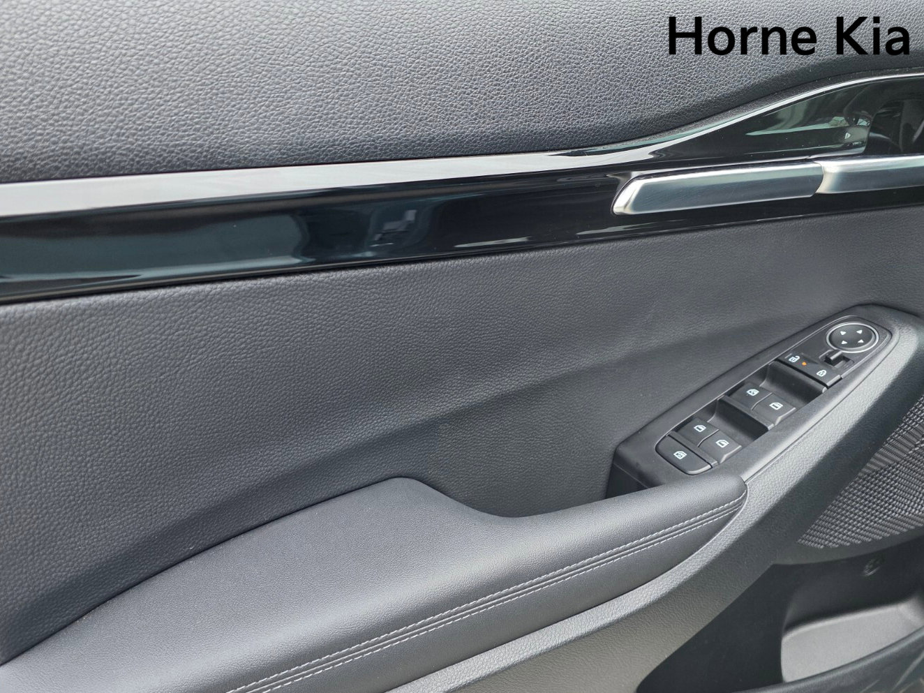 New 2026 Kia Seltos SX image 10