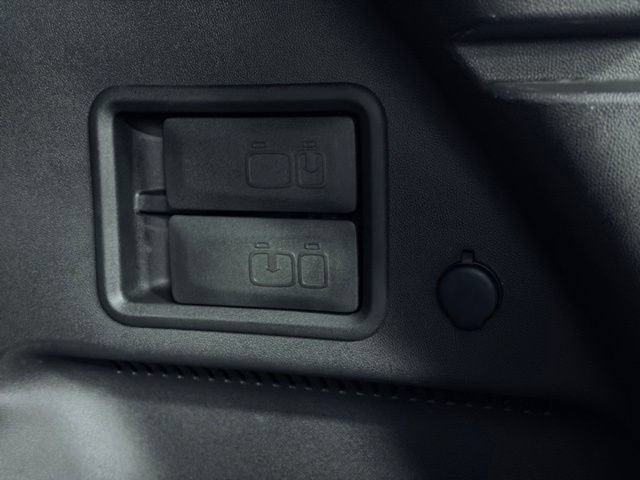 Used 2022 Chevrolet Equinox LT AWD/4WD image 11