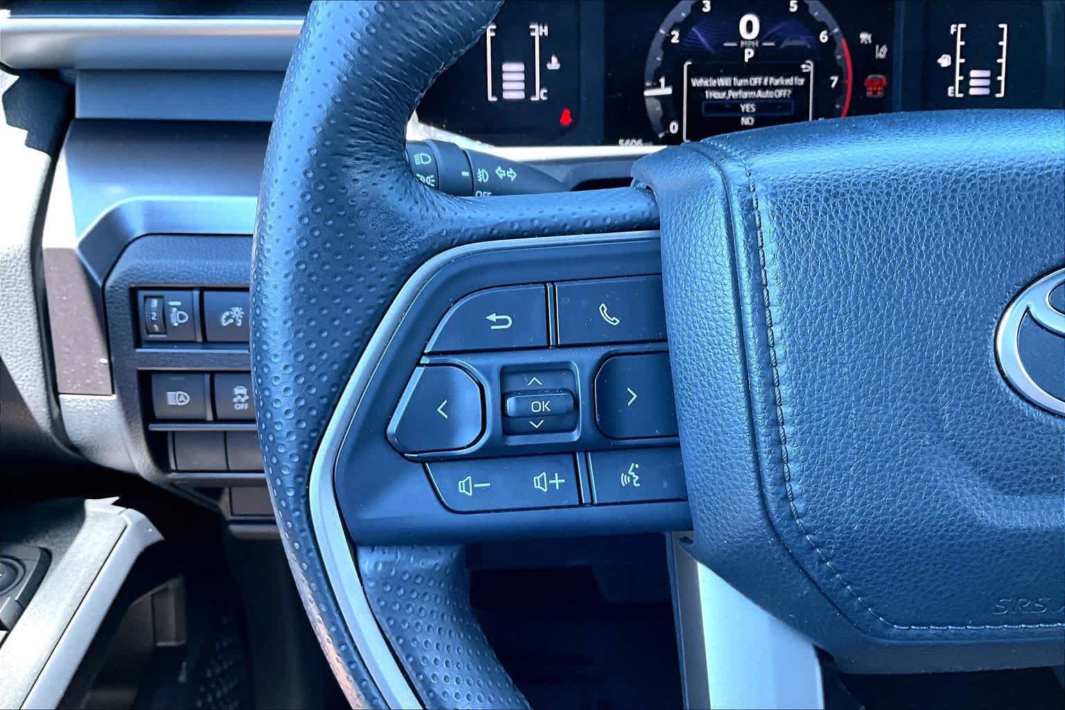 Used 2025 Toyota 4Runner SR5 AWD/4WD image 23
