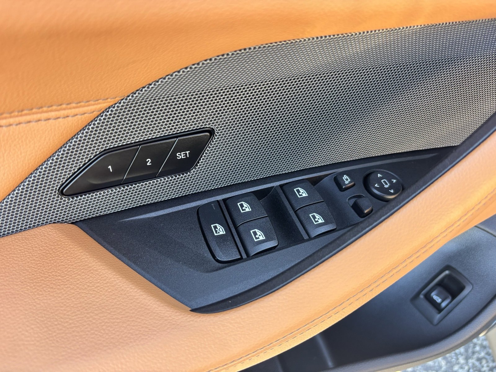 Used 2025 BMW i4 eDrive40 w/ Premium Package image 18