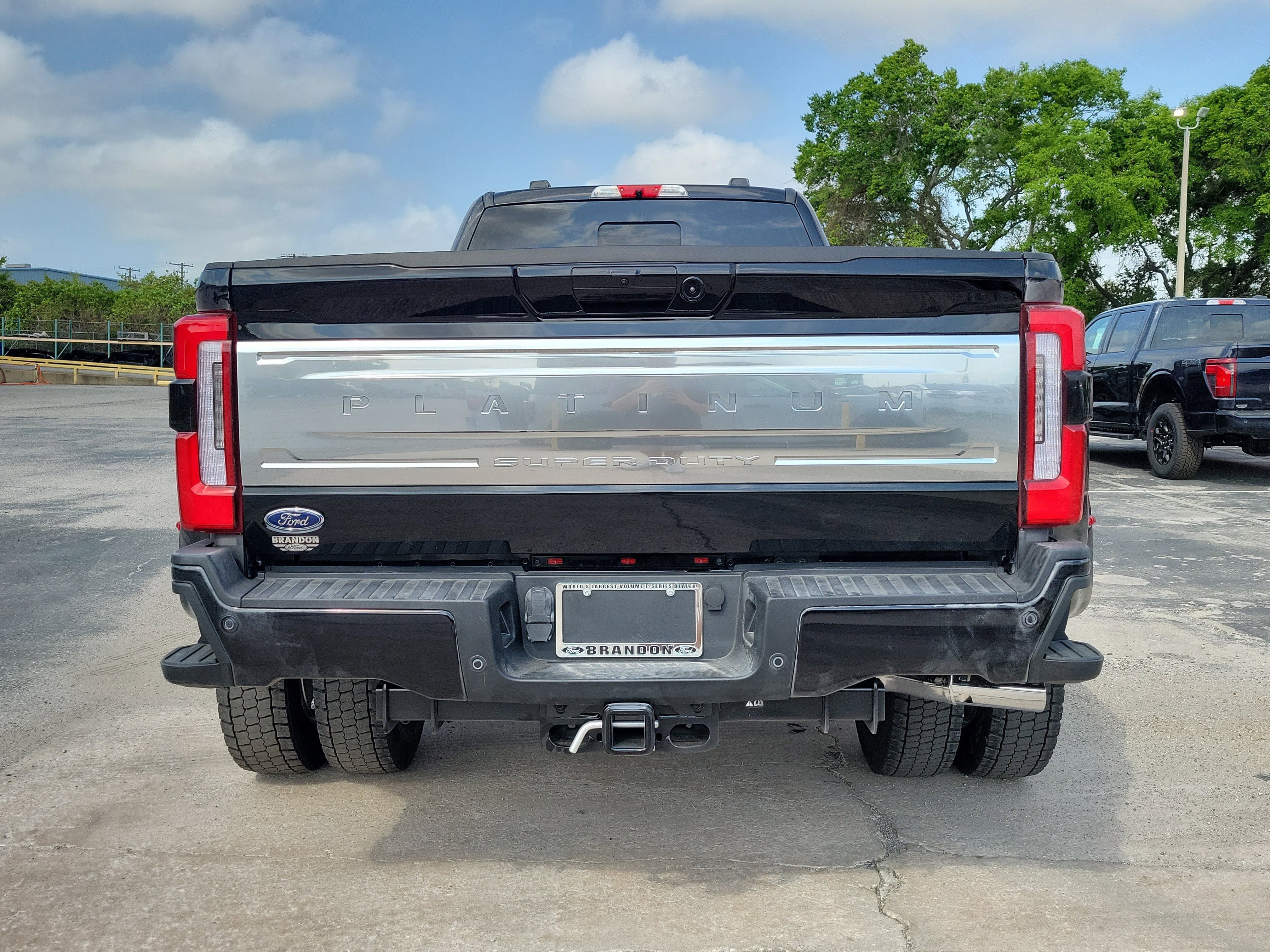 New 2026 Ford F450 Platinum w/ Platinum Plus Package AWD/4WD image 8
