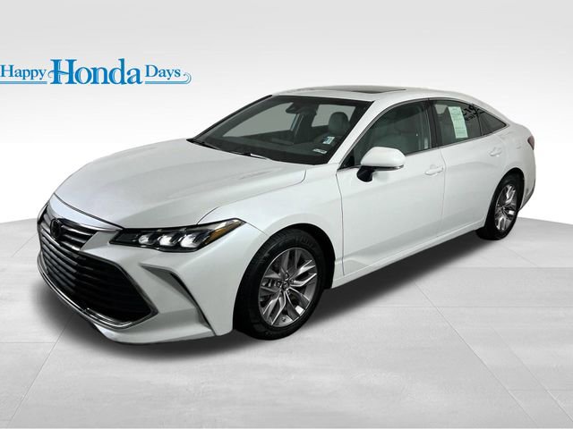 Used 2019 Toyota Avalon XLE image 6