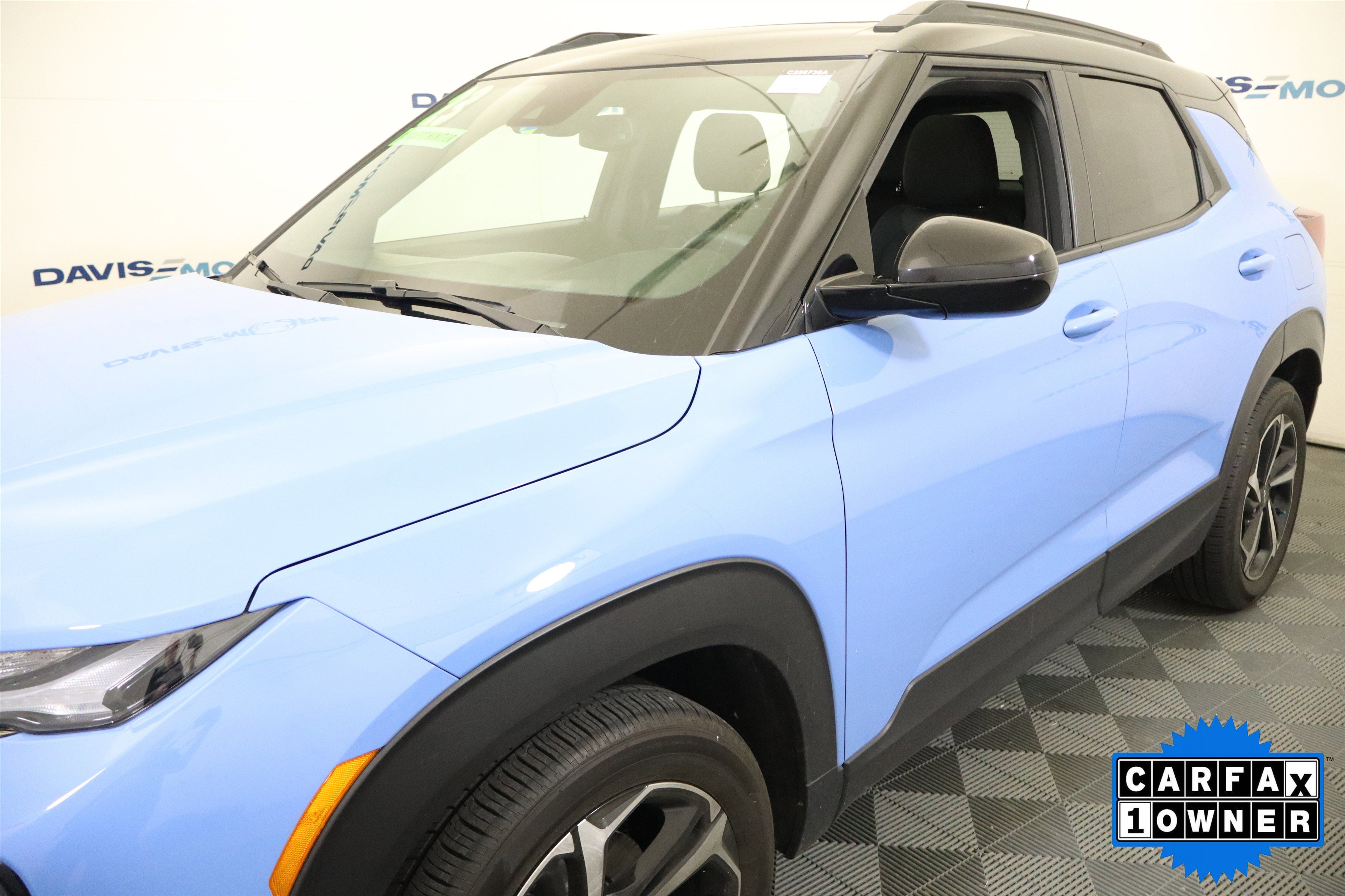 Used 2023 Chevrolet TrailBlazer RS w/ Sun and Liftgate Package FWD image 13