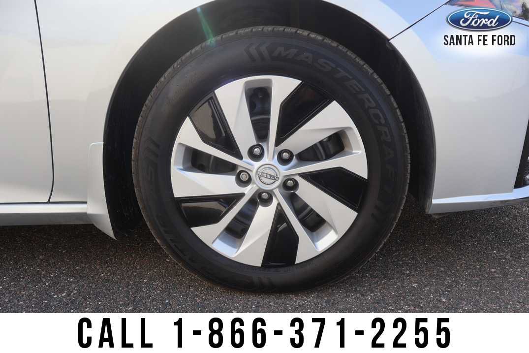 Used 2024 Nissan Altima 2.5 S FWD image 6