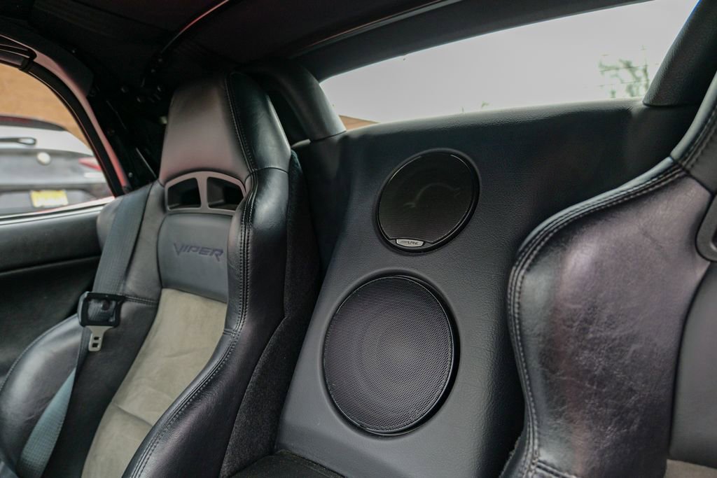 Used 2004 Dodge Viper SRT-10 image 45