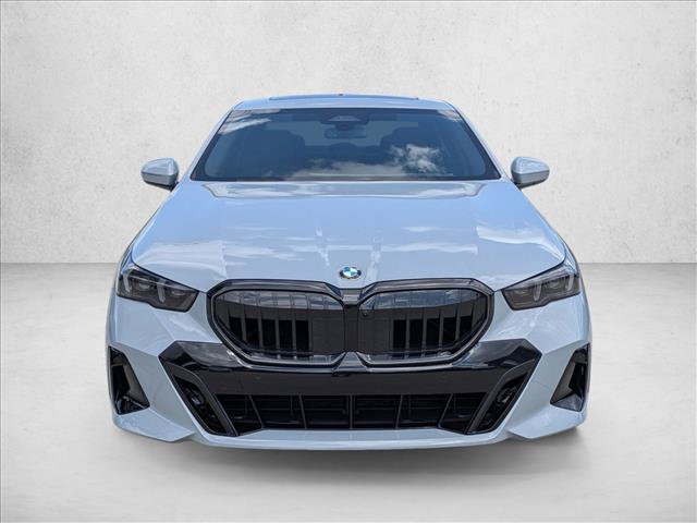 Used 2026 BMW 530i w/ M Sport Package RWD image 2