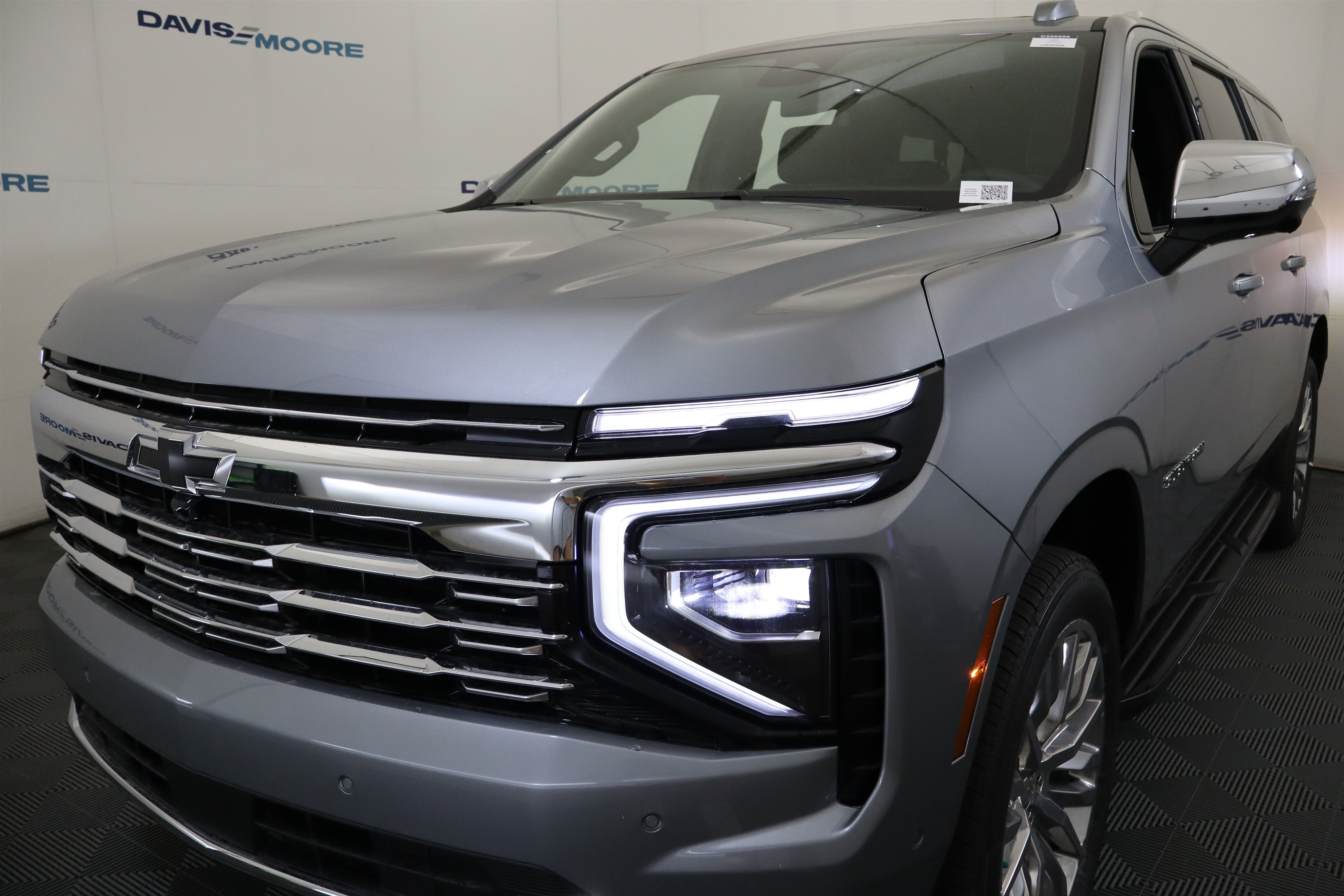 New 2026 Chevrolet Suburban Premier w/ Sun And Tow Package AWD/4WD image 12